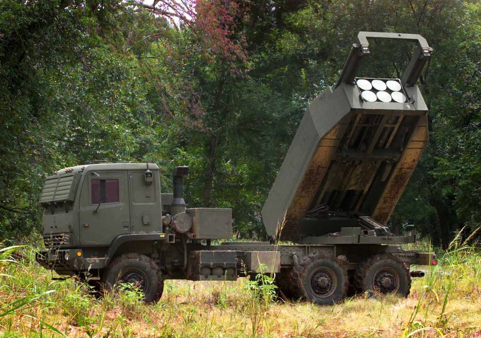 Sistemas de Foguetes de Artilharia de Alta Mobilidade (Himars) fornecidos pelos EUA à Ucrânia — Foto: Exército dos EUA/Divulgação