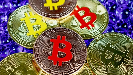Bitcoin sobe para US$ 63 mil após inflação desacelerar nos EUA Bitcoin sobe para US$ 63 mil após inflação desacelerar nos EUA