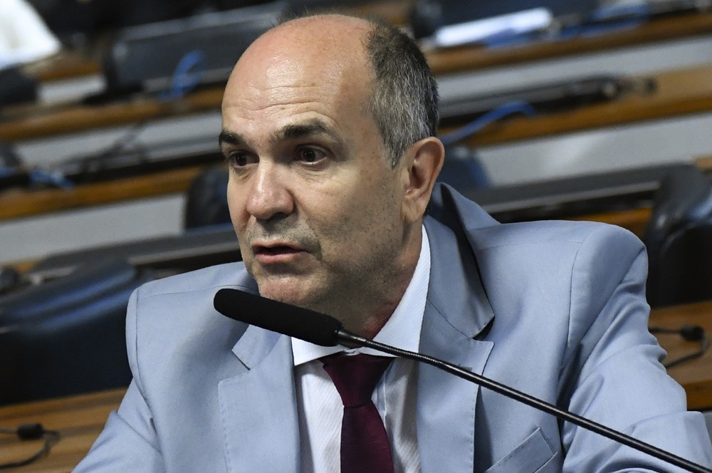 Antônio de Souza Lucena, diretor-presidente da Hemobrás: empresa pública tem capacidade para processar todo o plasma brasileiro — Foto: Geraldo Magela/Agência Senado