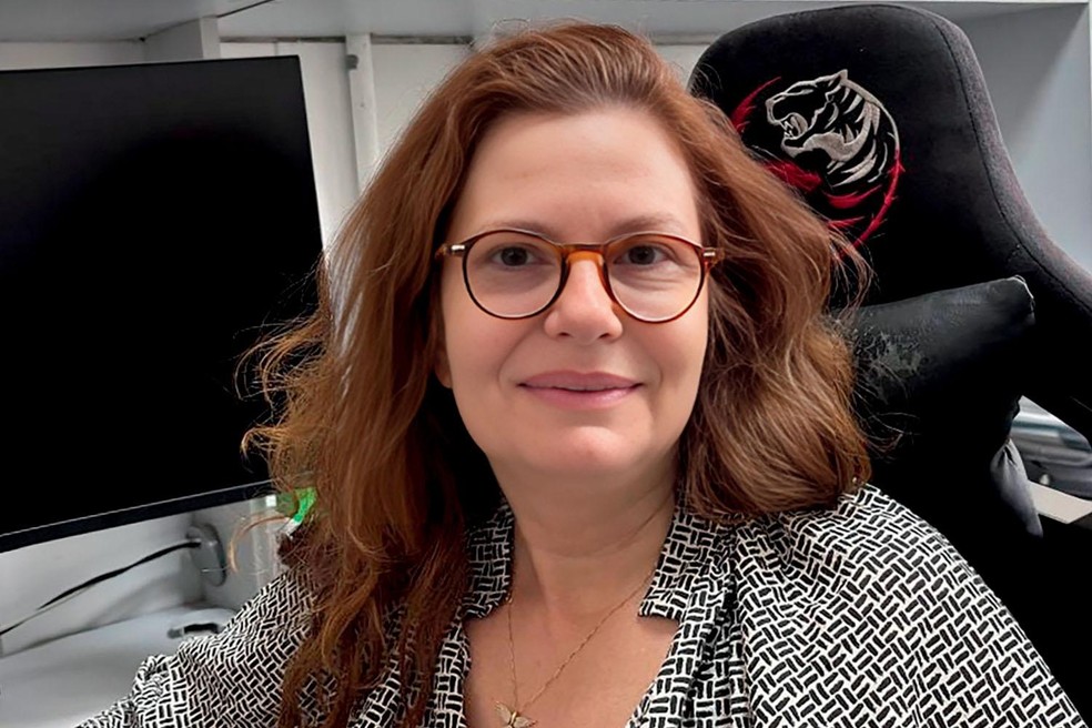  Erika Aragão, professora do Instituto de Saúde Coletiva da Universidade Federal da Bahia (UFBA): "o Brasil coloca proporcionalmente menos recursos públicos em saúde do que outros países com sistemas universais" — Foto: Divulgação/UFBA