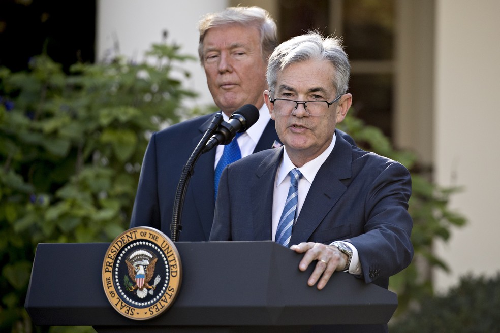 O presidente dos EUA, Donald Trump, e o presidente do Federal Reserve, Jerome Powell — Foto: Andrew Harrer/Bloomberg