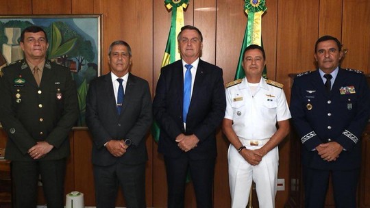 Na reunião em que Garnier aderiu ao golpe, Freire Gomes ameaçou Bolsonaro com ordem de prisão 