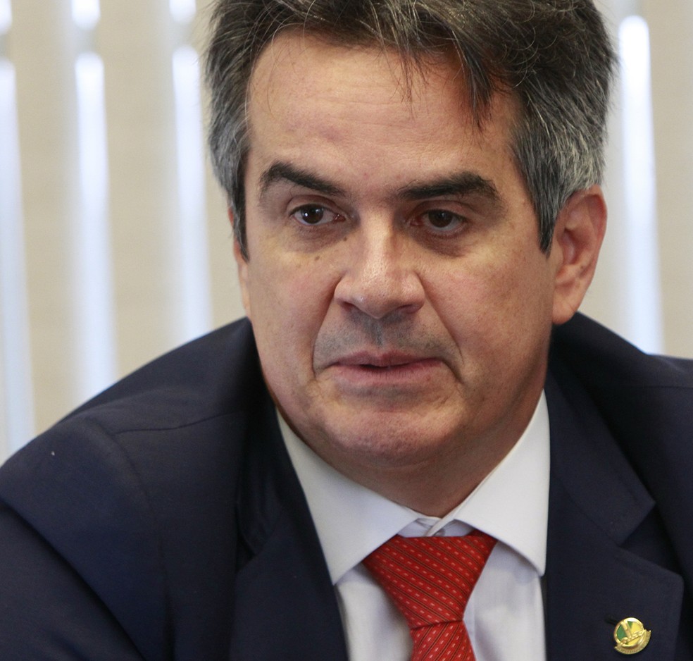 Pesquisas internas indicam desgaste de Bolsonaro, assume Flávio
