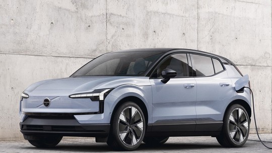 Volvo faz recall de novo carro elétrico EX30 após encontrar falha de software