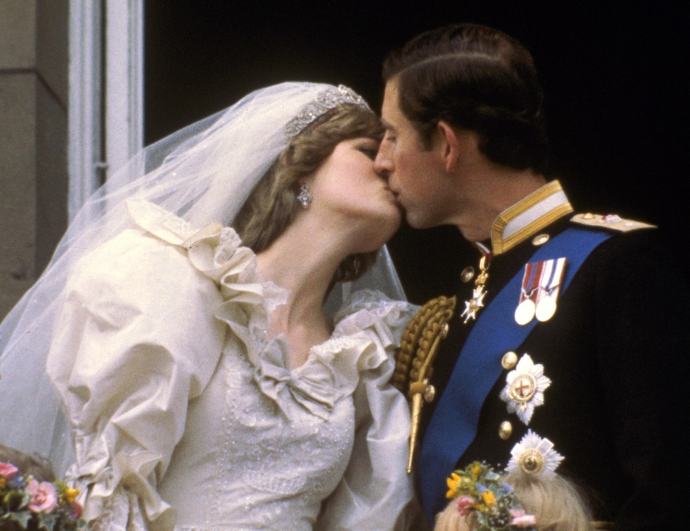  Diana e Charles — Foto: AP