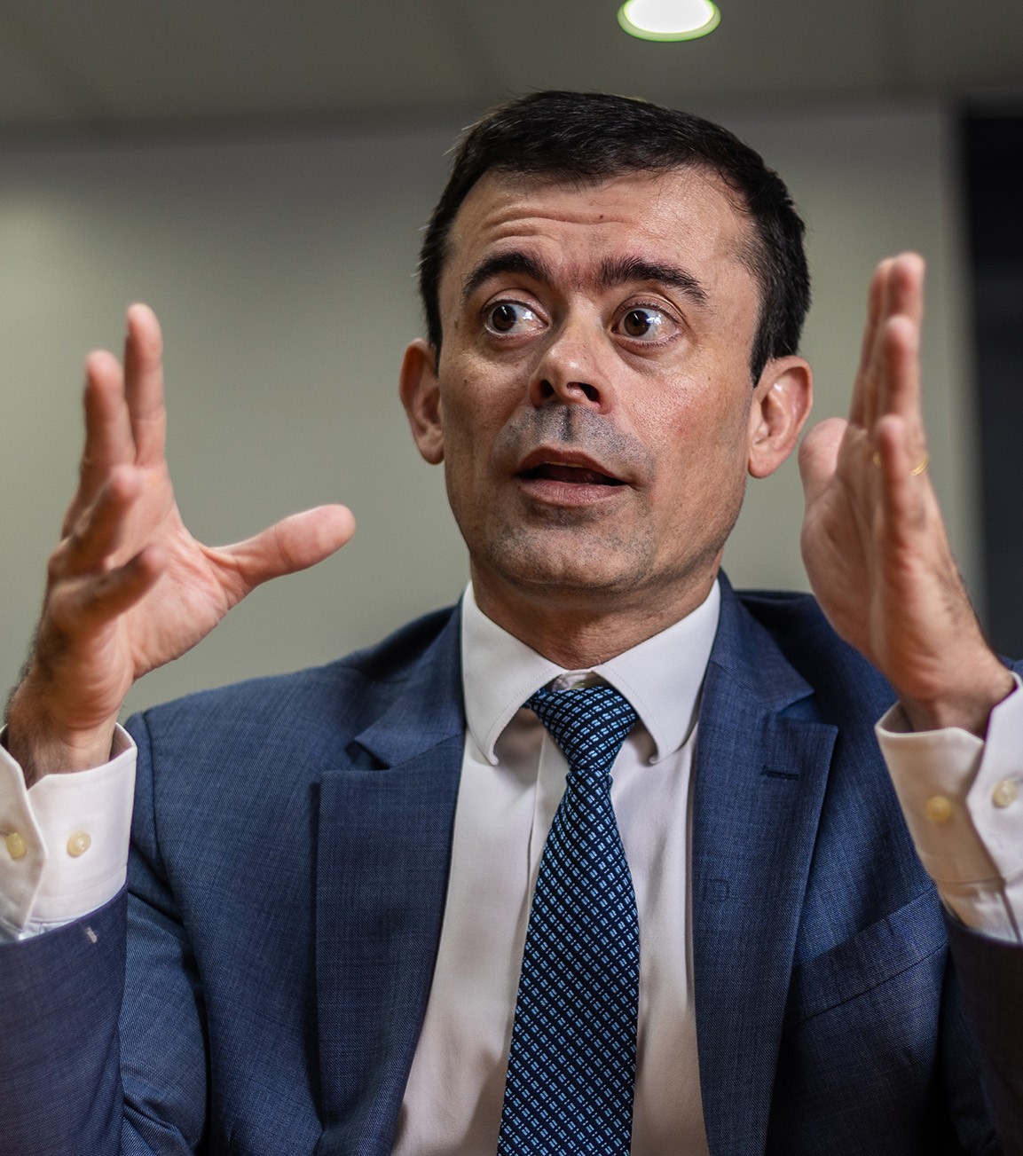Ajuste fiscal de próximo governo teria ‘vários caminhos’, afirma Ceron - QTU Questões do Universo