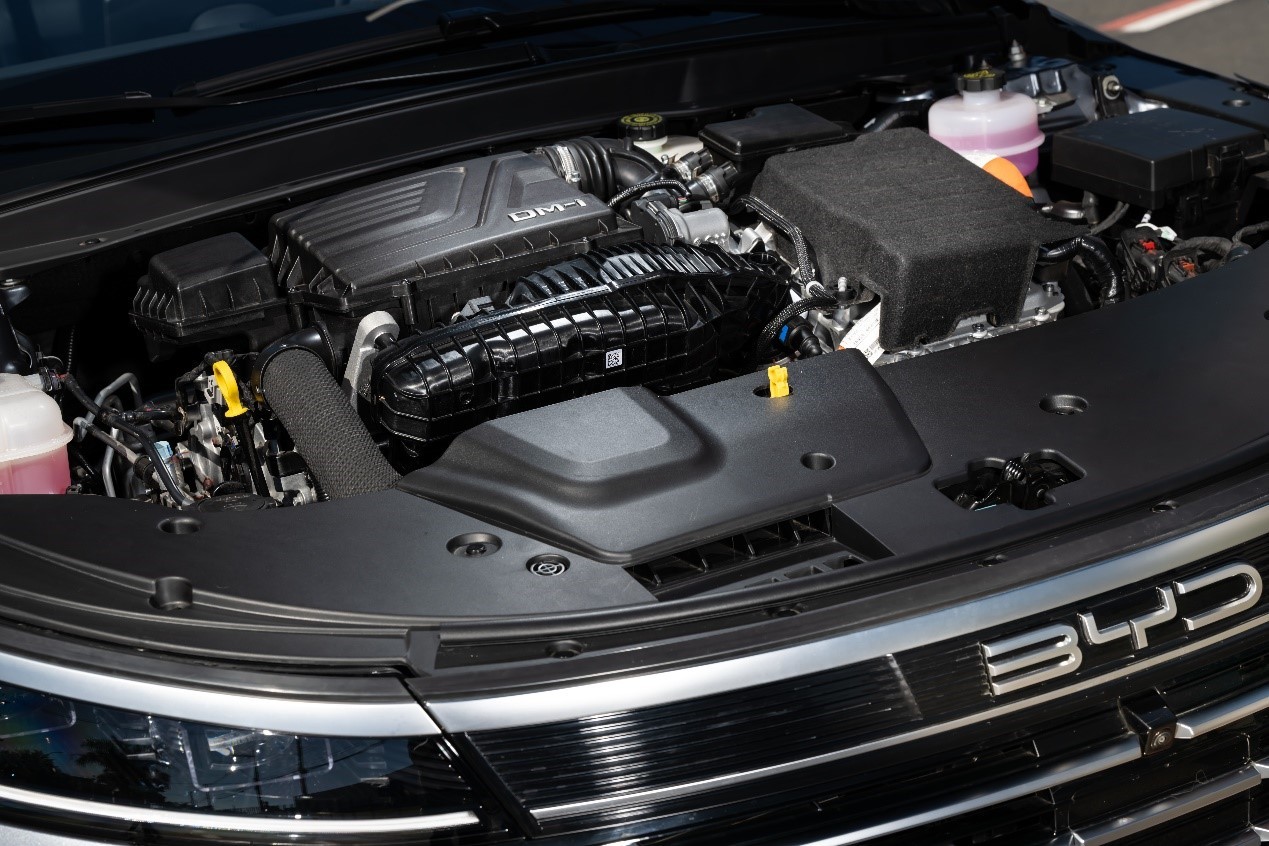 BYD registra novo recorde em vendas de veículos elétricos e reduz diferença para a Tesla