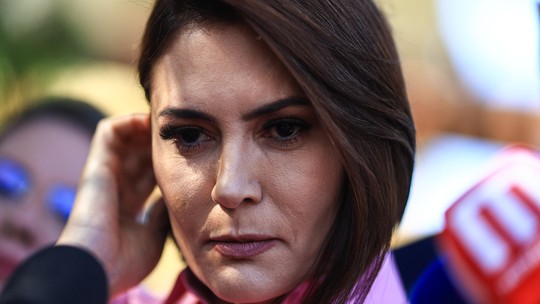 Michelle Bolsonaro usa as redes sociais para mensagem de apoio a Mendonça, do STF:  ‘escolhido e ungido do Senhor’