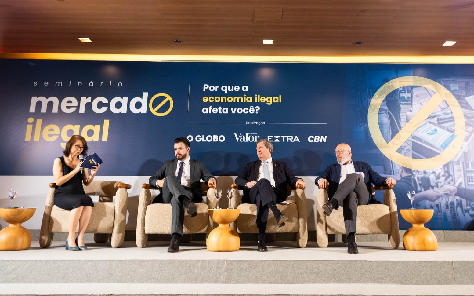 Sistema criminoso articulado avança sobre a economia - Foto
