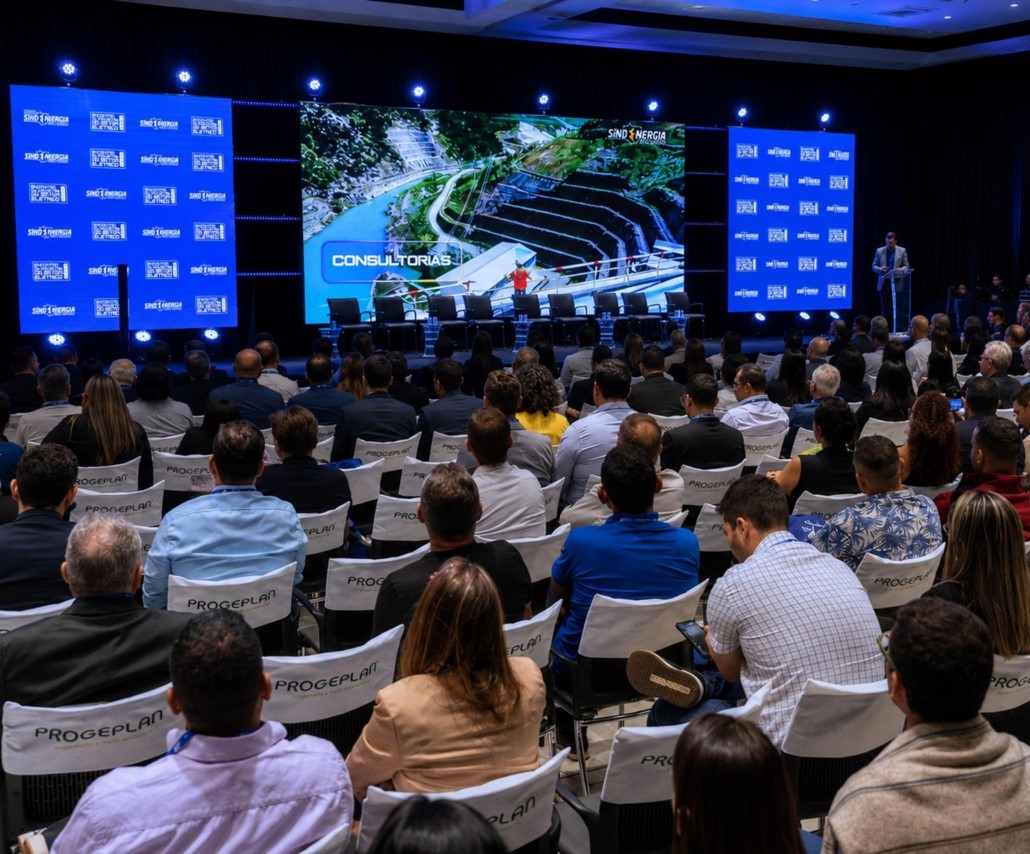 Encontro do Sindenergia-MT reúne mais de 1,2 mil