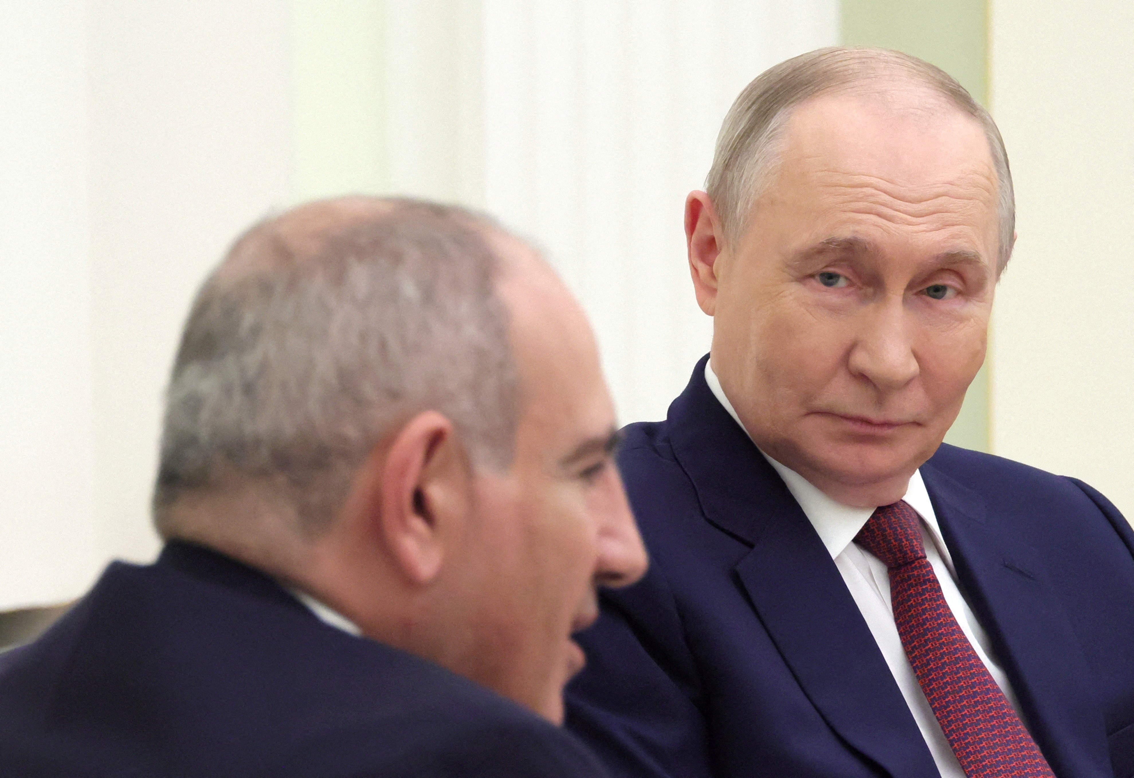 Rússia usa eleitores importados e sites falsos para impedir aproximação da Armênia com Ocidente