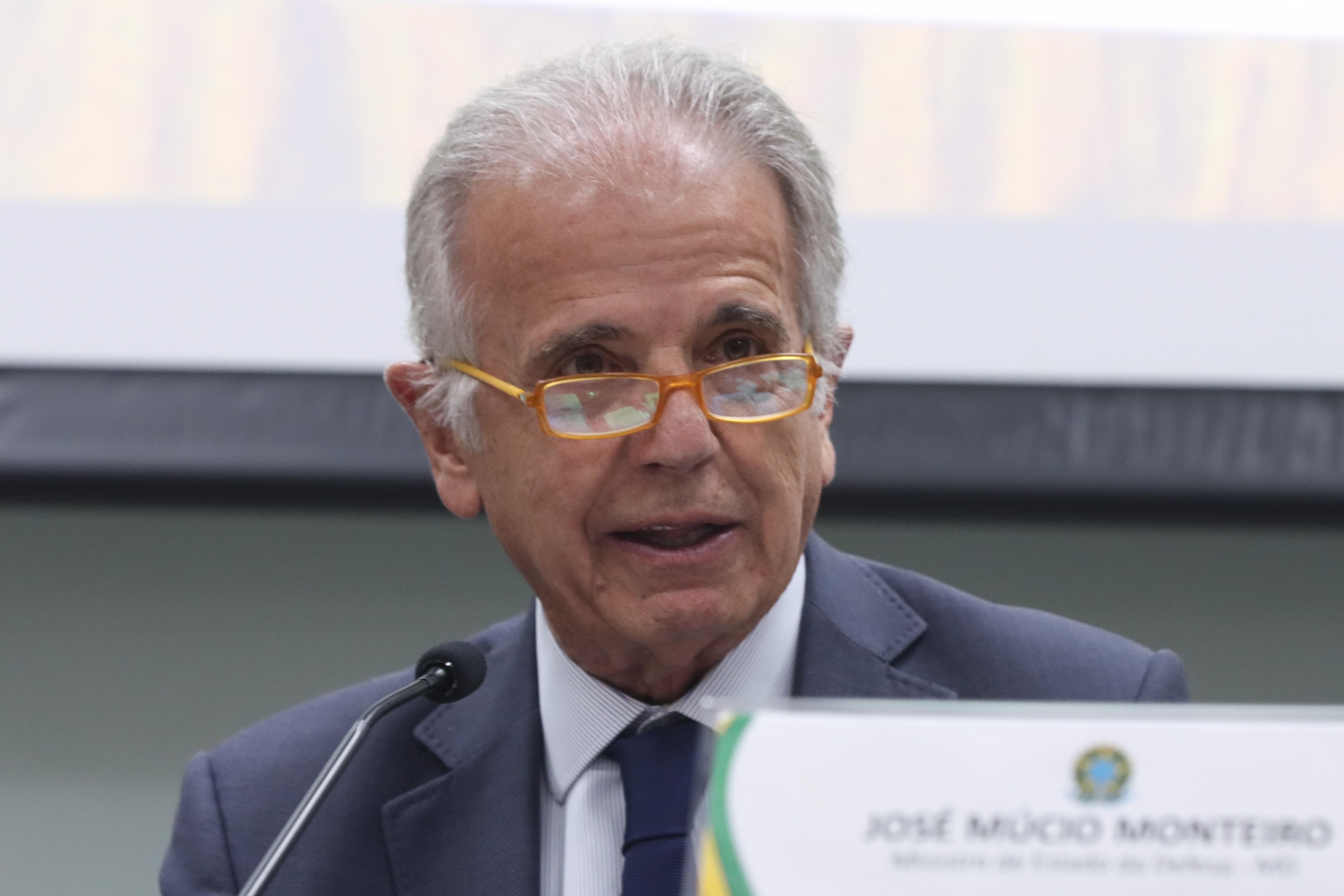 Mcio defende mais recursos para Foras Armadas e diz que | Brasil - Imagem 3 | QTU - Notícias