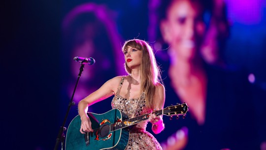 Câmara aprova 'Lei Taylor Swift' que criminaliza o 'cambismo digital'