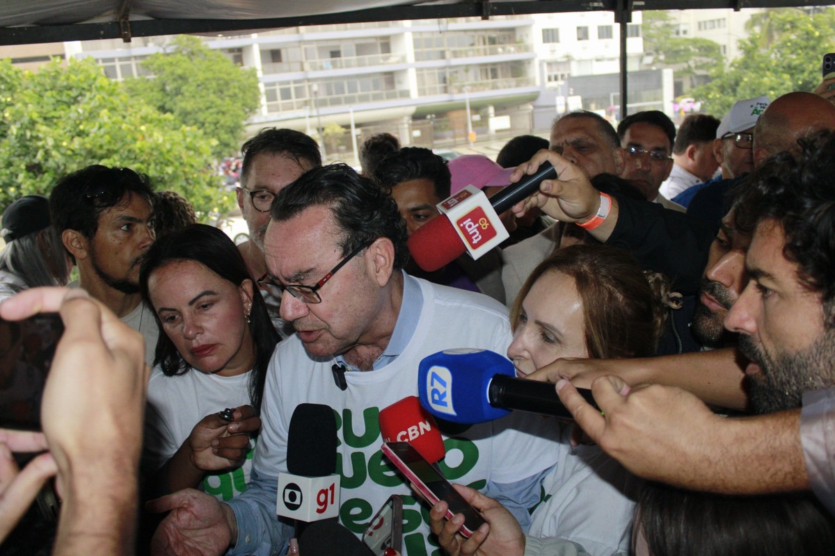 Augusto Cury critica interferências políticas na PF e defende autonomia da instituição durante ato de campanha