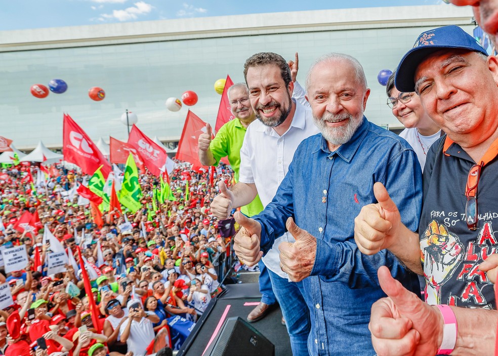 Lula divulga nova foto oficial como presidente da República