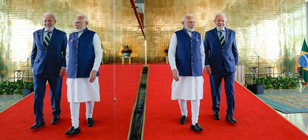Primeiro-Ministro da República da Índia, Narendra Modi, ao lado do presidente da República, Luiz Inácio Lula da Silva, em Brasília — Foto: Ricardo Stuckert / PR