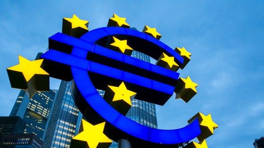 Dados fracos de atividade sugerem que economia da zona do euro está em contração