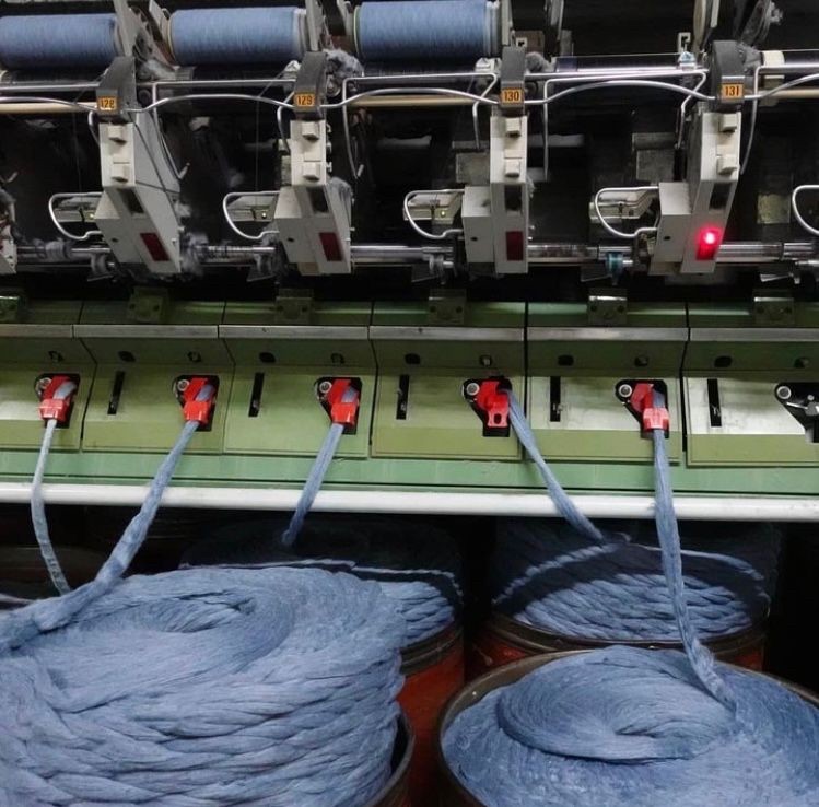 Lixo Têxtil: União Acelera Reutilização de Roupas e Calçados