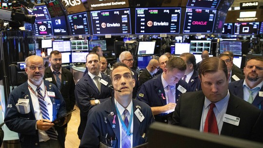 Bolsas de NY fecham em alta liderada por ações de bancos