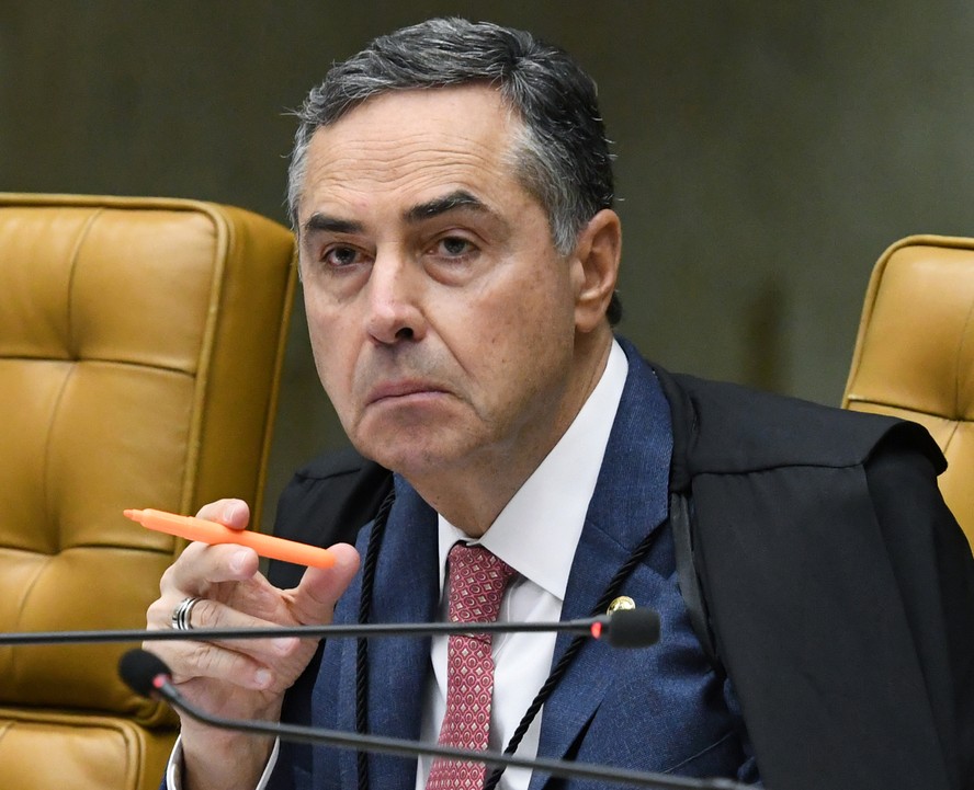 Rodrigues é afastado do mandato por ordem de Barroso