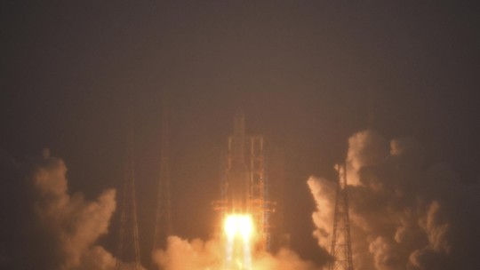 China lança missão para explorar o lado mais distante da lua