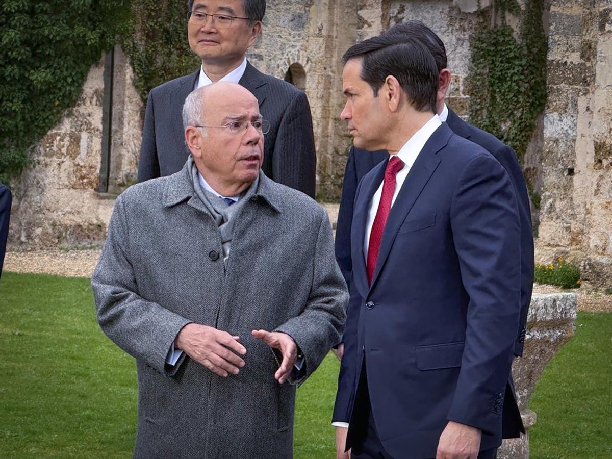 Fique por dentro: Mauro Vieira conversa com Marco Rubio dias após fuga de Flávio Bolsonaro aos EUA