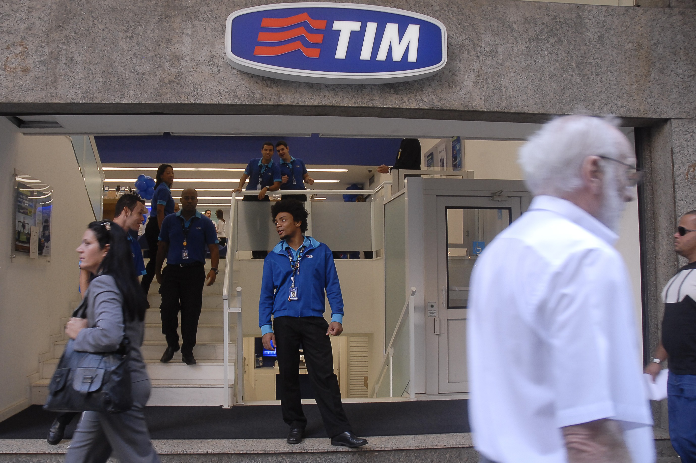 TIM Brasil começa a testar IA na cobrança a clientes e já percebe impacto positivo