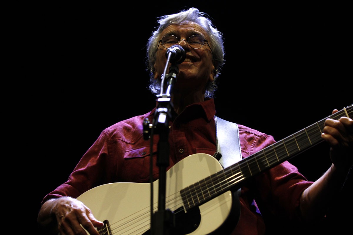 Caetano Veloso questiona Galípolo sobre redação da ata do Copom: 'Então é como fazer poesia'