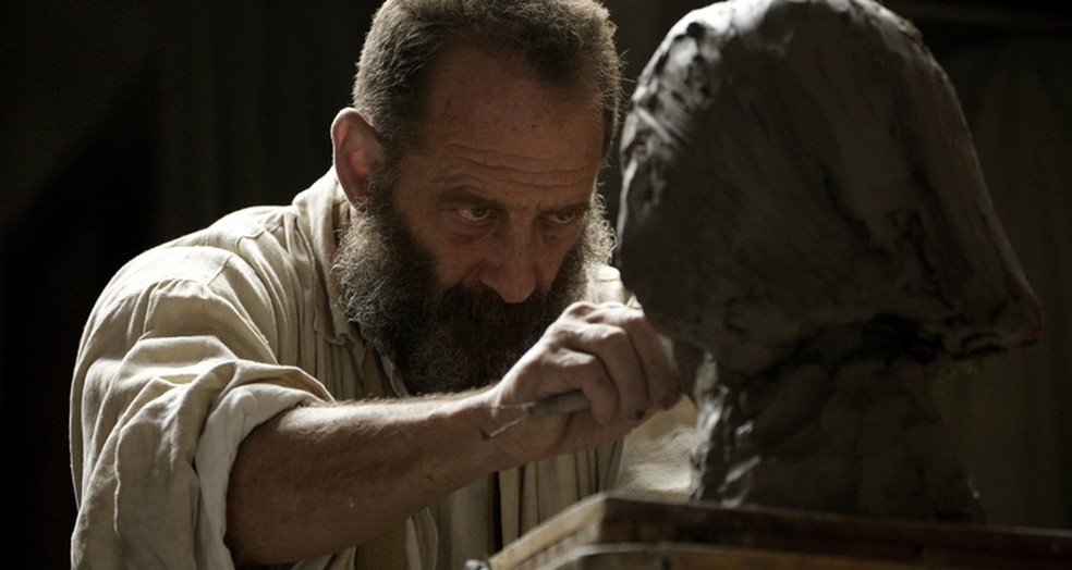 Vincent Lindon interpreta Rodin: para diretor do filme, artista era mais complexo do que o longa 'Camille Claudel' mostrou em 1988 — Foto: Divulgação