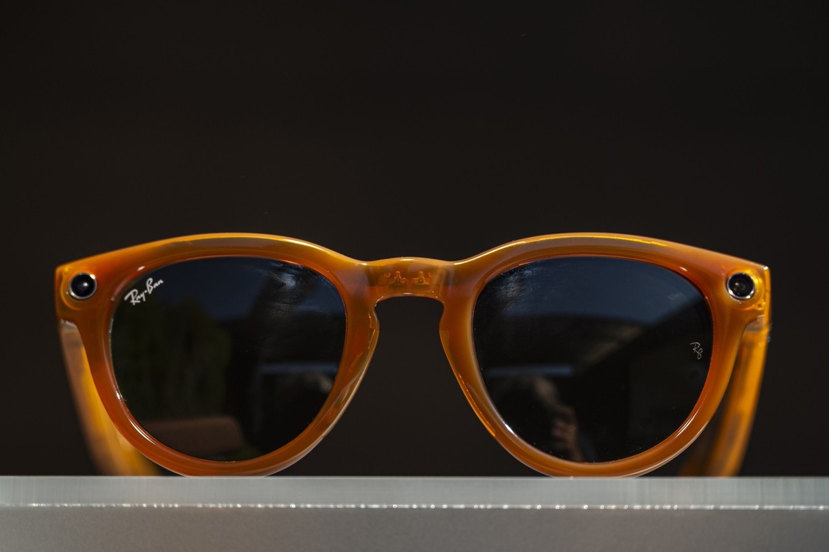 Meta negocia compra de participação na dona dos óculos Ray-Ban
