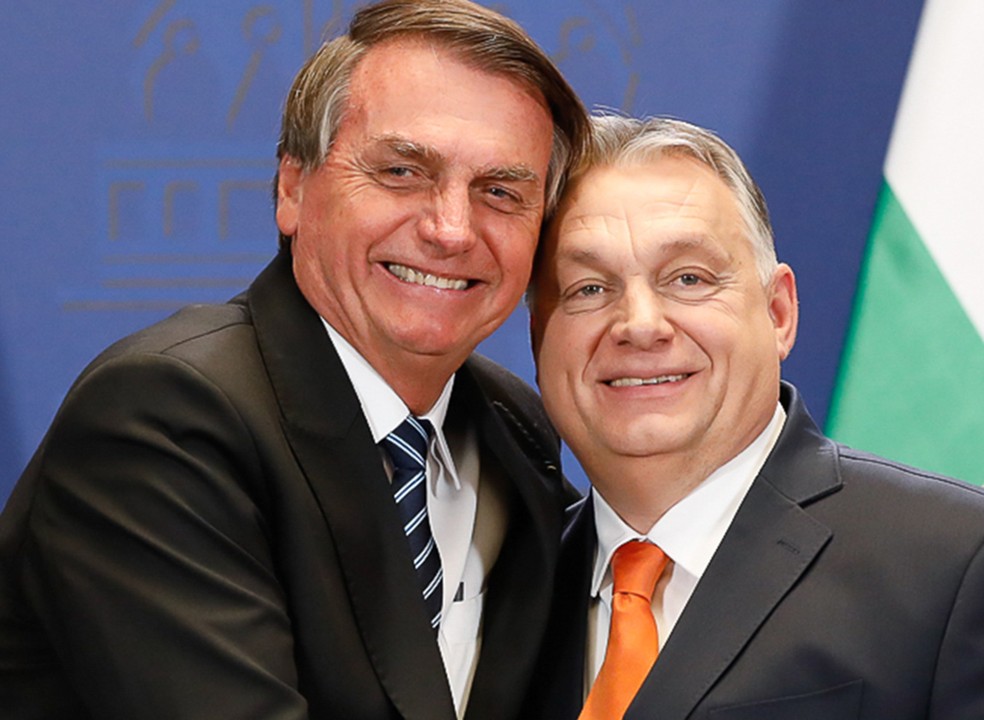 Jair Bolsonaro com o primeiro-ministro Viktor Orbán: “Considero o seu país nosso pequeno grande irmão” — Foto: Alan Santos/PR