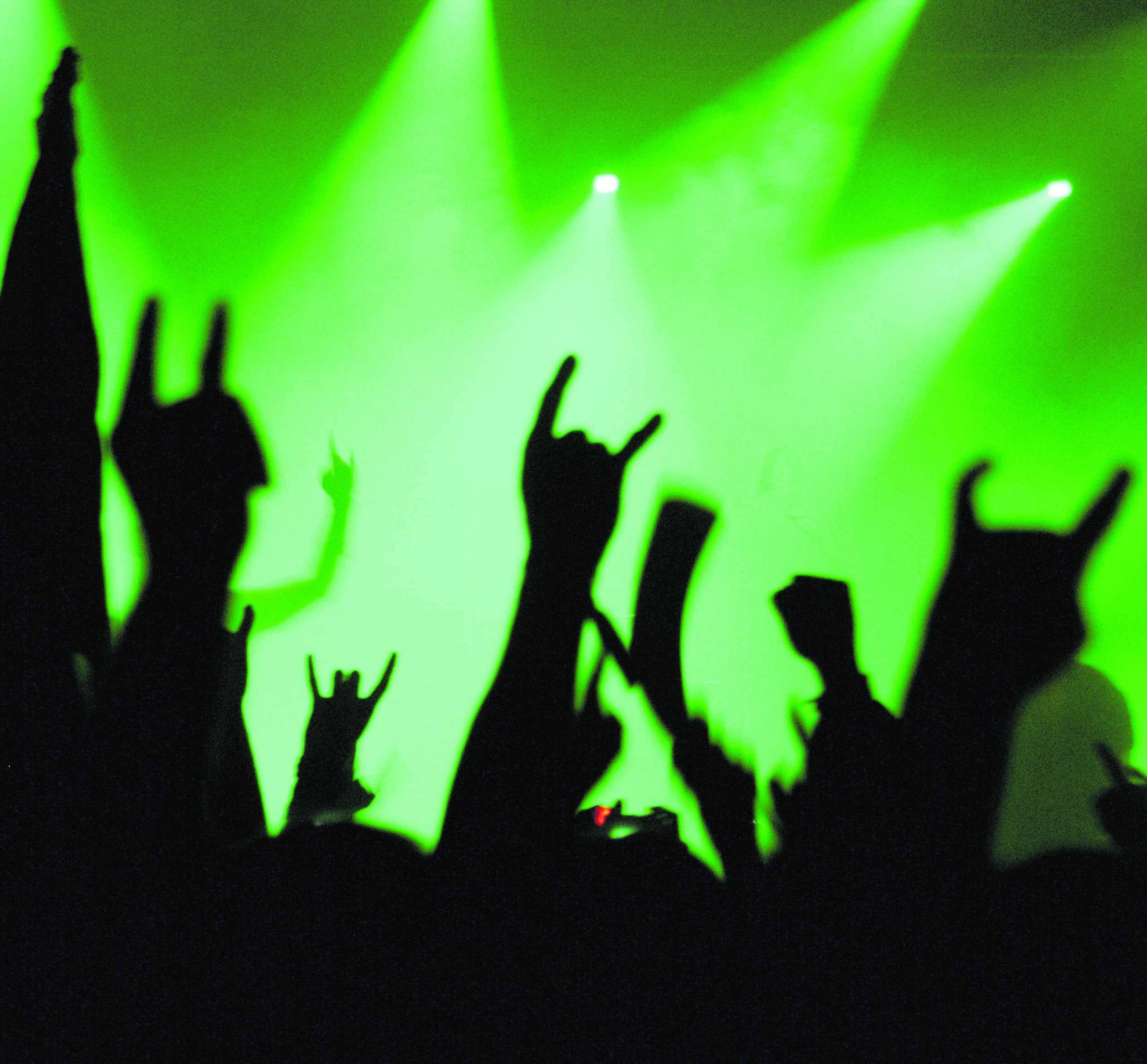 Por que o heavy metal atrai multidões de fãs fiéis no Brasil?