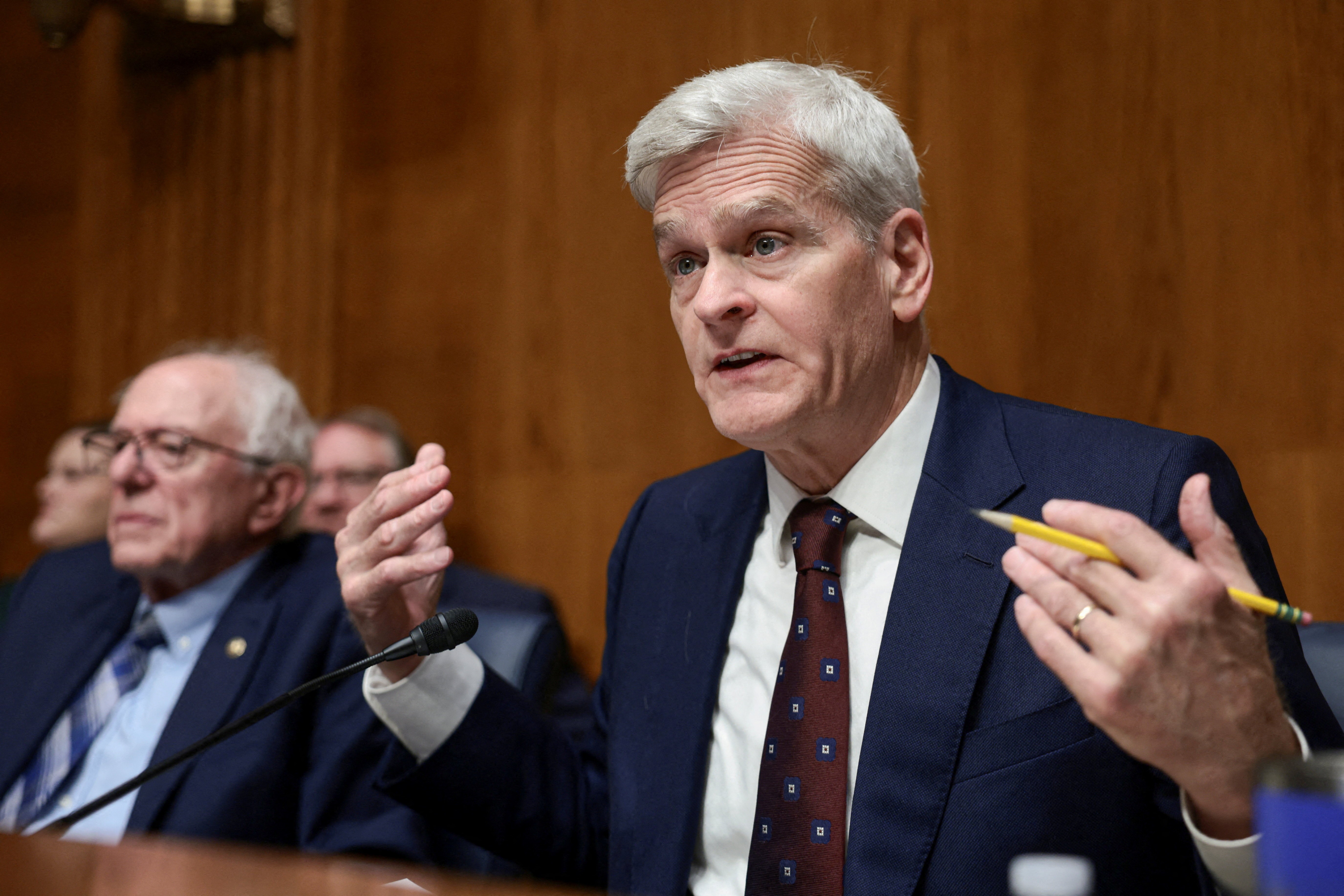 Senador republicano culpa política de vacinas de Trump por mortes por sarampo nos EUA