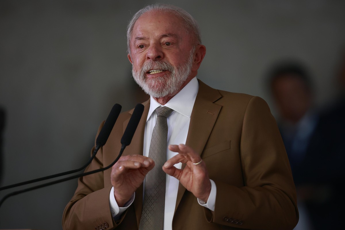 Lula sanciona com vetos lei que trata de reajuste das forças de segurança pública do DF - Valor Econômico