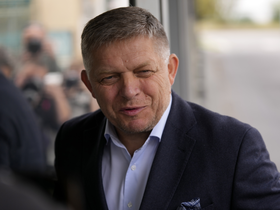 Primeiro-ministro da Eslováquia fica em estado crítico após ser baleado
