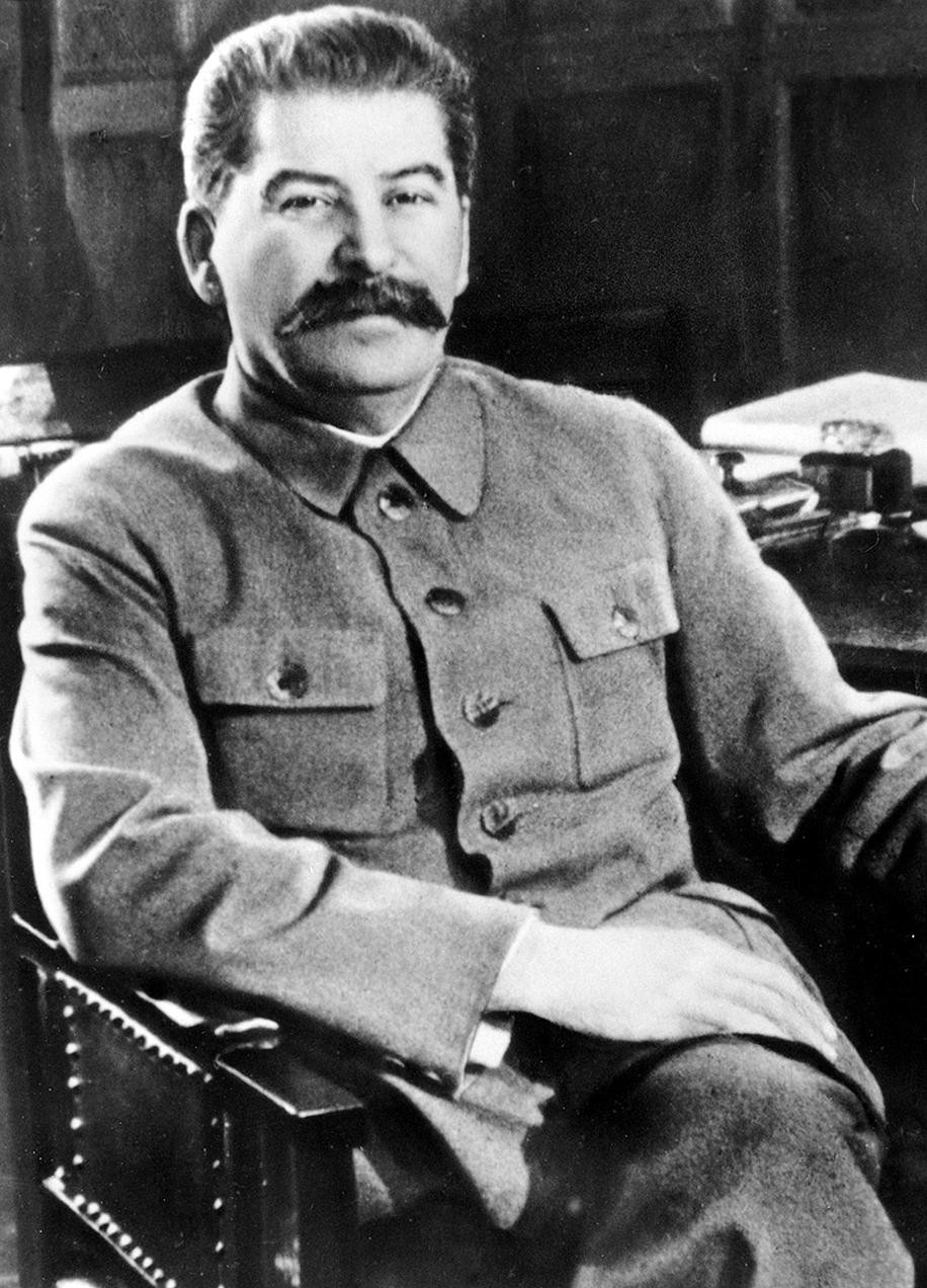 O ditador que gostava de livros: Stalin interagia com as obras que lhe interessavam  como se fossem seres humanos