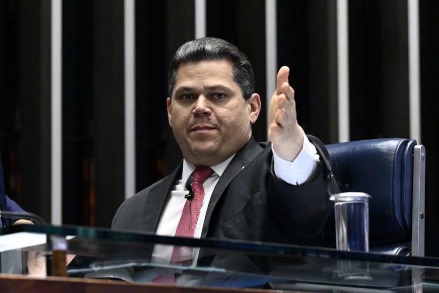 Distante de Lula, Alcolumbre não participará de evento de sanção de projeto  de sua autoria | Política | Valor Econômico