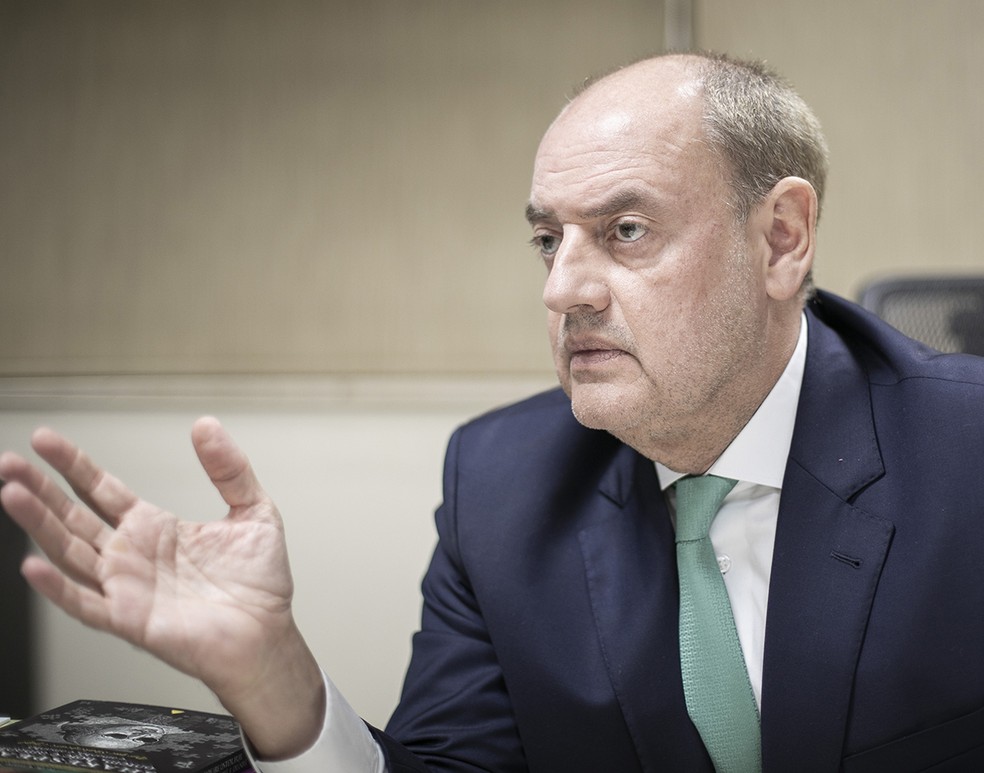 Couto deve ter atuação discreta como governador | Política | Valor ...