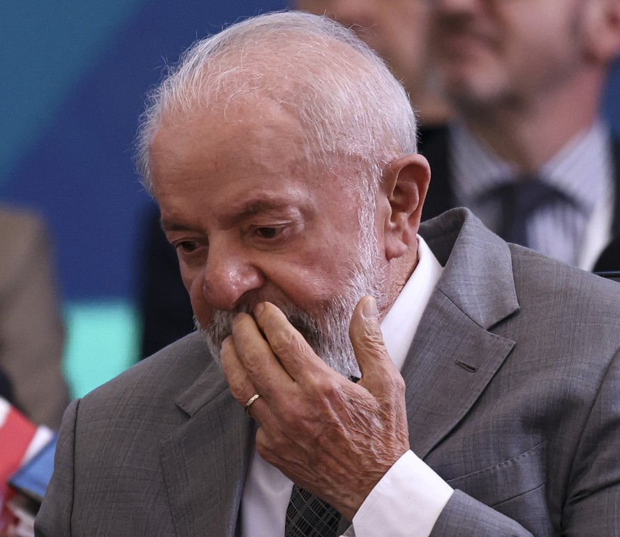 Queda de popularidade de Lula surpreende o Planalto, que ...