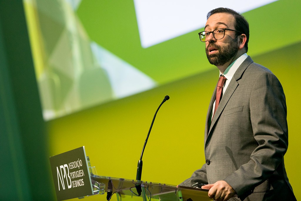 FT: FMI descartou principal candidato a economista-chefe por críticas às tarifas de Trump - Foto