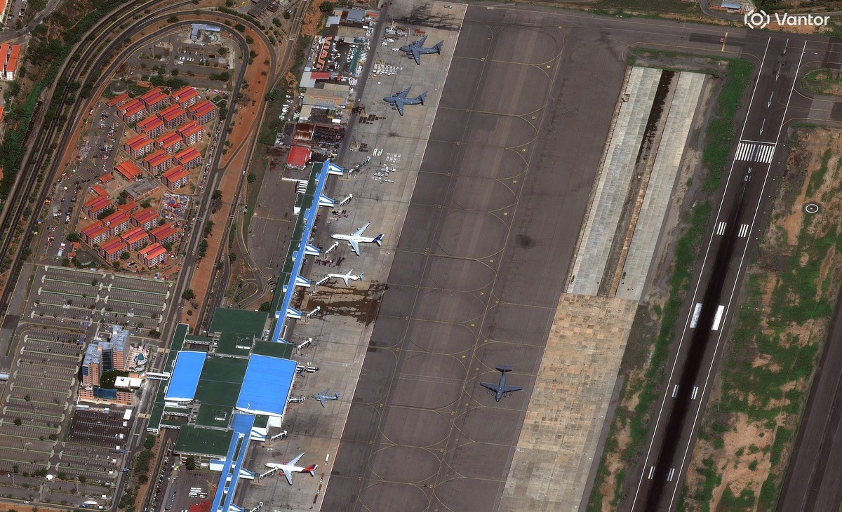 Danos de terremotos ao principal aeroporto da Venezuela ameaçam isolar novamente o país