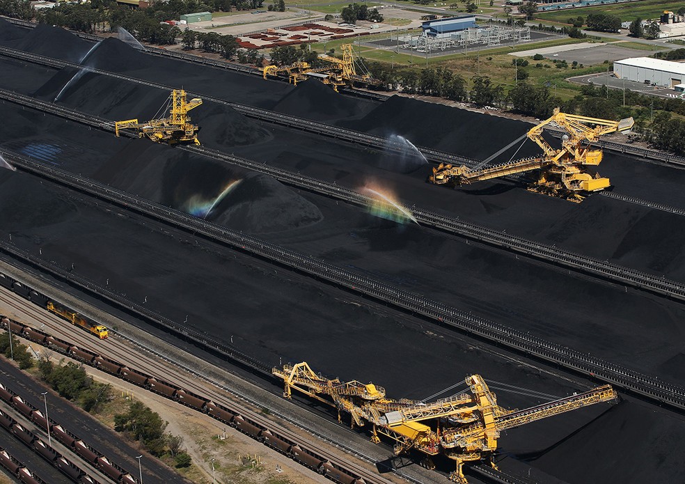 Mina de carvão da Glencore em Newcastle, na Austrália; empresa obteve destaque em agenda ESG por reciclagem — Foto: Brendon Thorne/Bloomberg