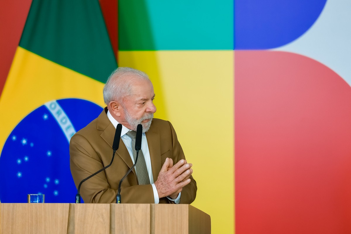 Eu não vou comentar, é um caso de polícia, não é meu, afirma Lula sobre mensagens de Flávio para Vorcaro