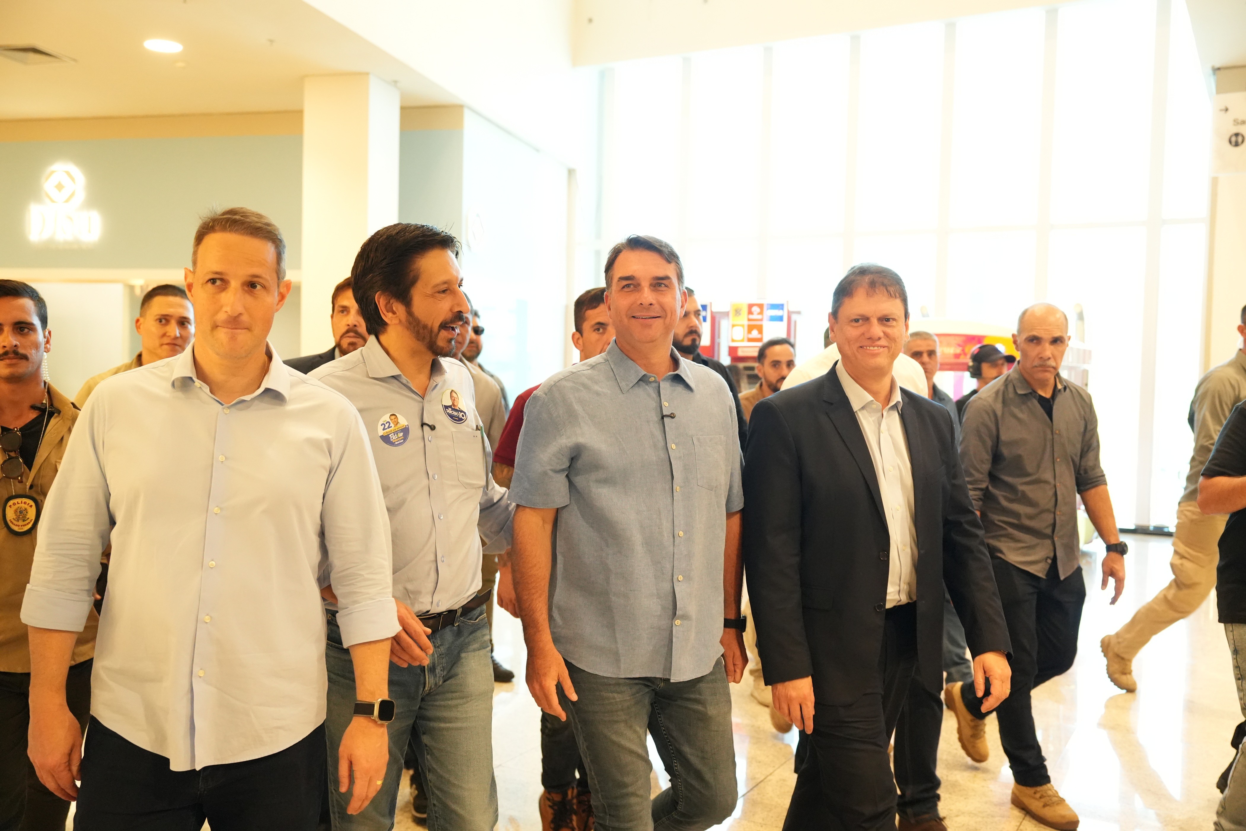 Com Tarcísio em Barretos, Flávio diz que vai resgatar o agro: ‘Grande orgulho mundial’ - QTU Questões do Universo