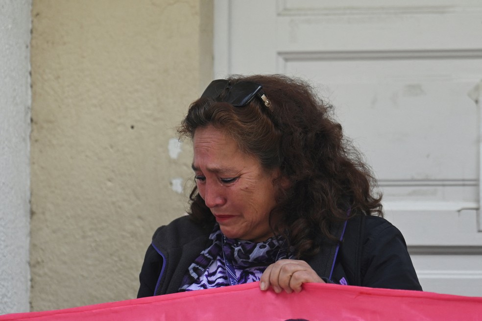 Erika Alvarez, cujo irmão luta contra o câncer em Oruro — Foto: REUTERS/Claudia Morales