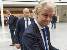 Direita radical sai atrás em eleição europeia acirrada na Holanda