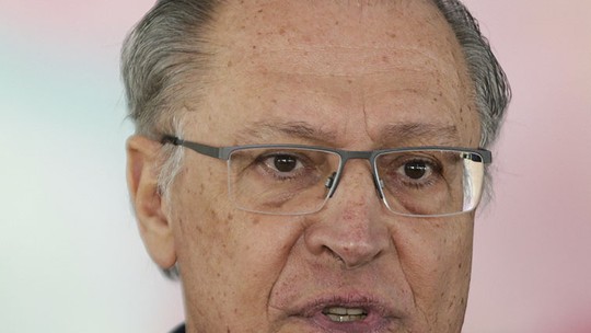 Alckmin defende “isonomia tributária” entre produtos da área de saúde