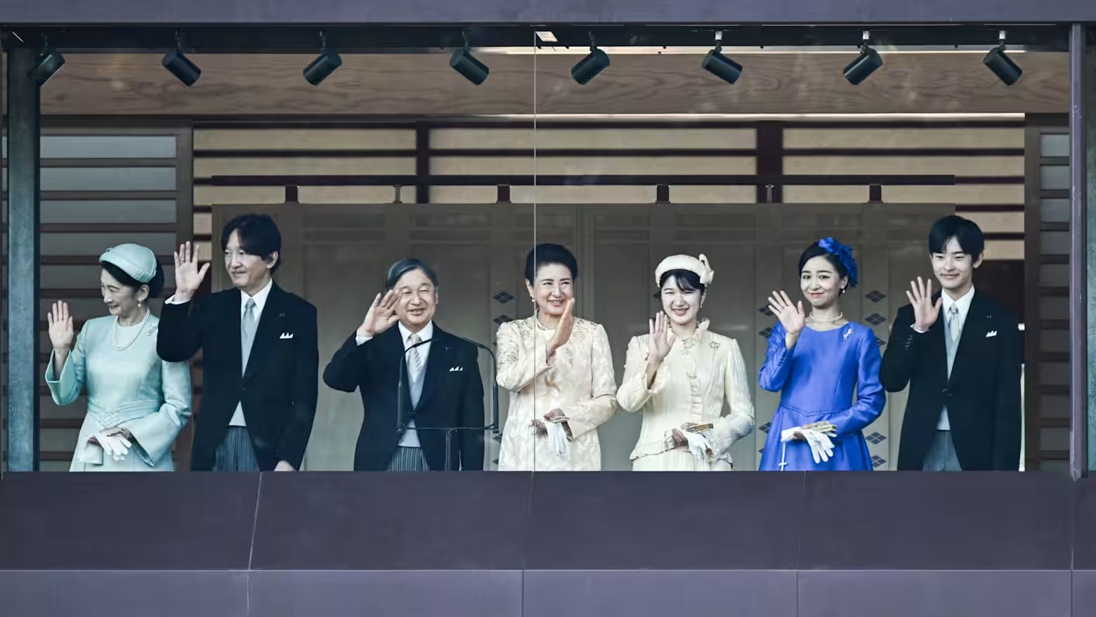 Japão Atualiza Lei Imperial Após Quase 80 Anos, Mas Mantém Trono Masculino