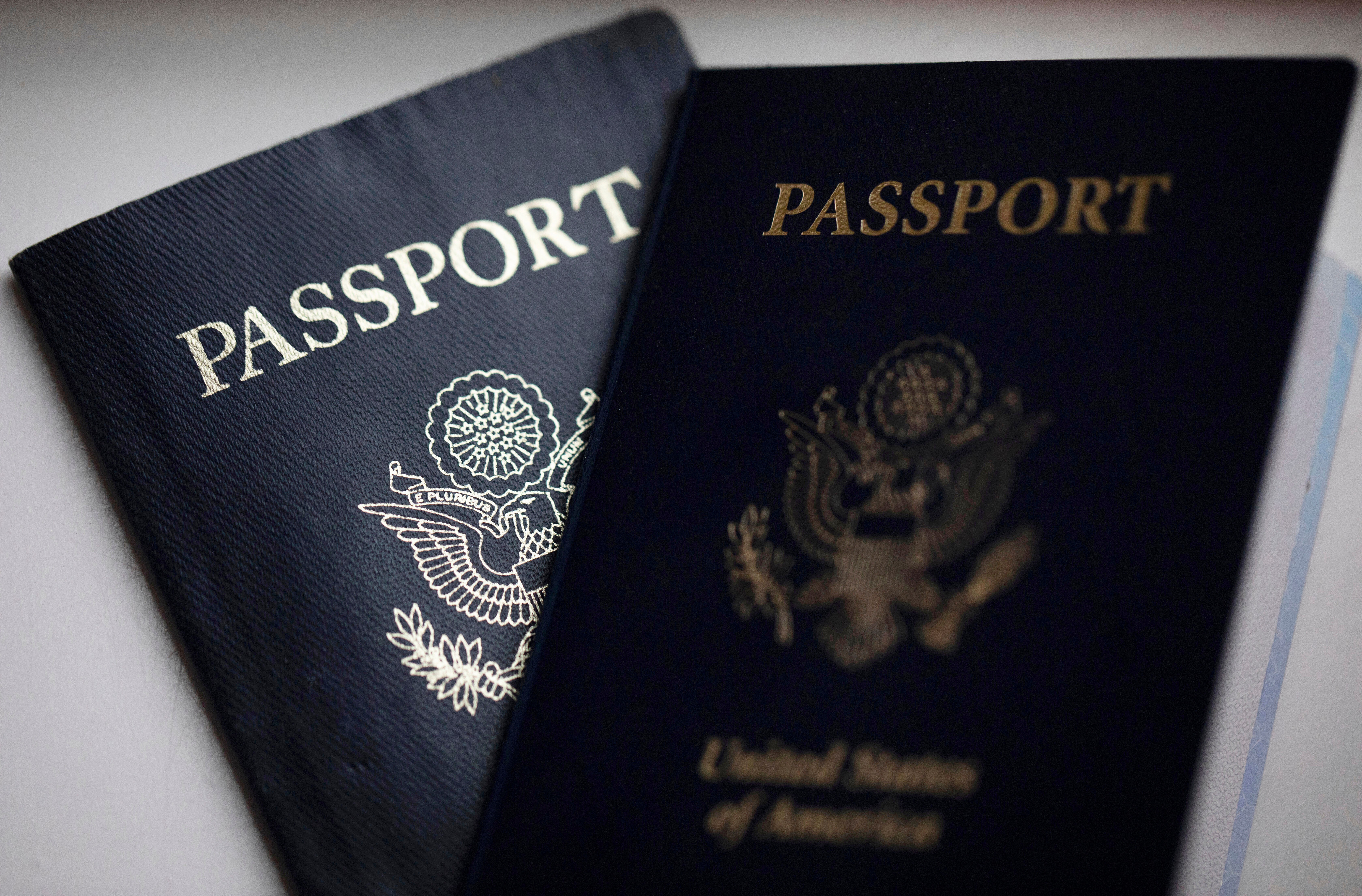 EUA prevê revogação de passaportes de pais com pensão alimentícia em atraso, diz agência