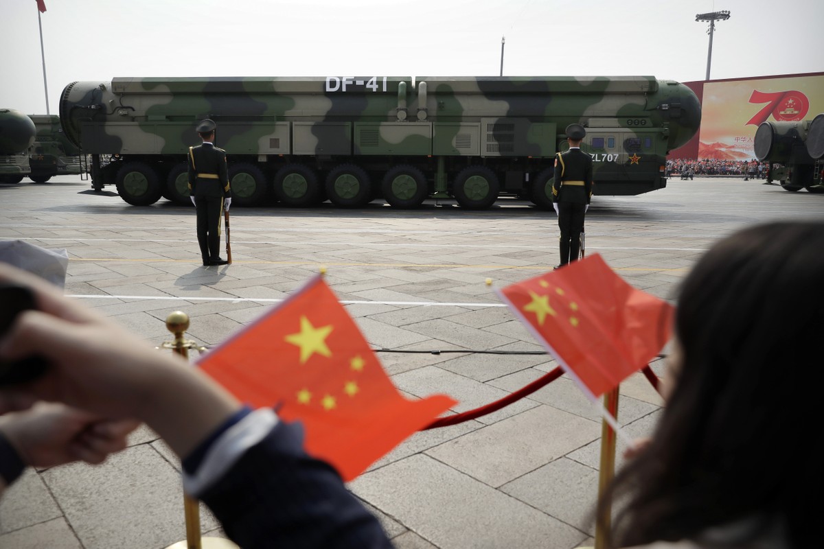 Xi tenta mobilizar o mundo contra os EUA enquanto Trump busca acordos comerciais